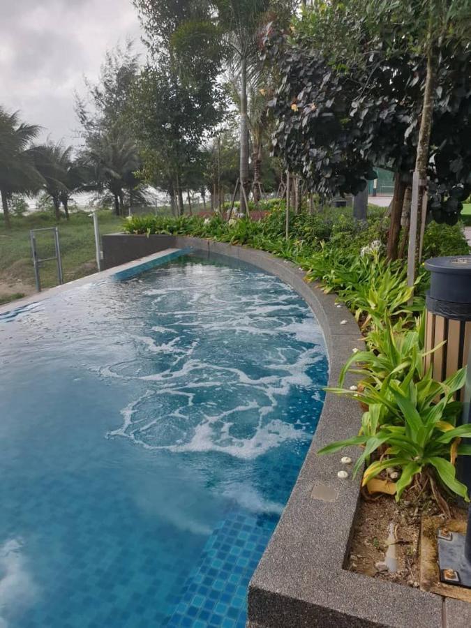 Casa Raudhah @ Timurbay Seafront Residence Kampung Sungai Karang Ngoại thất bức ảnh
